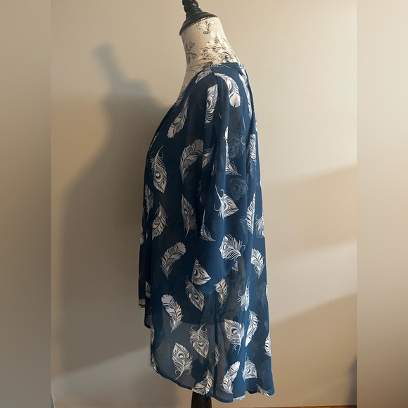 LuLaRoe teak white leaf pattern shear Shirley cover cardigan size small - Picture 5 of 7